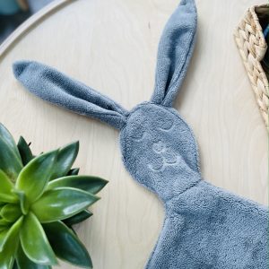 Alternative view of Débarbouillette lapin - M. Silver