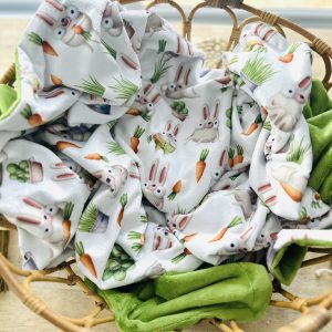 Blanket - Funny rabbits with apple green minky backing 24h